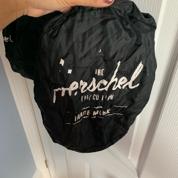 Herschel Black packable duffle bag - Picture 5 of 6